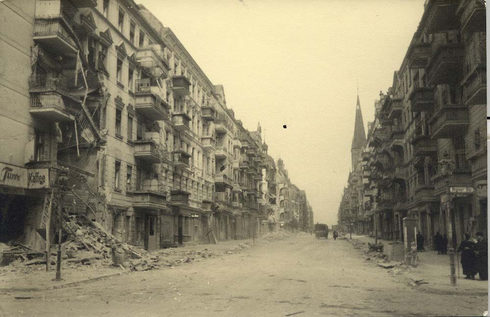 berlin-samariterstr-1945